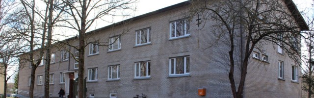 Vallavalitsus teeb Keh­ra sot­siaa­le­la­mu keld­ris­se var­ju­paiga