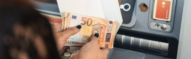 Enda ja tütre nimele mitu laenu vormistanud 43-aastane naine kaotas pettusele üle 100 000 euro