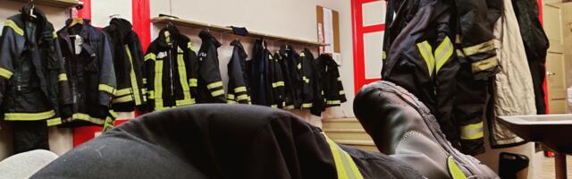 Järvamaa päästjad said väljakutse mobiilse sauna ja paberikonteineri põlengule