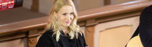 KLÕPS | Isa suust kukkunud! Saara Pius jagas imearmsat pilti oma perest