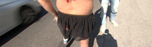 Reporter: Pöörane kihlvedu: mees sõitis tõuksil baleriinikleidis läbi Tallinna