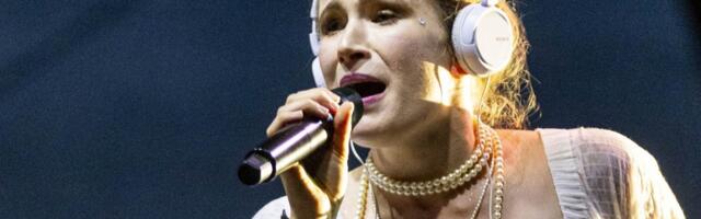 Monetochka haigestus keset esinemist Riias_ kontsert katkestati ning lauljanna viidi kiirabiga haiglasse