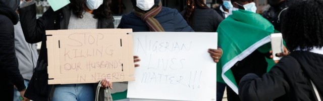 VIDEO ja FOTOD | Vabaduse väljakul protesteerivad nigeerlased kodumaise vägivalla vastu