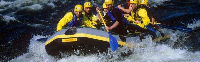 TRAGEDIJA NA TARI: Prevrnuli se kajaci puni turista, stradala državljanka Austrije!