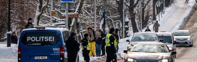 Liigne kihutamine Tallinna tänavatel ohustab inimesi. Politsei kutsub vabatahtlikke talgute korras rikkumistest teada andma