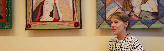 Kõrgessaare raamatukogus hõljub siidi