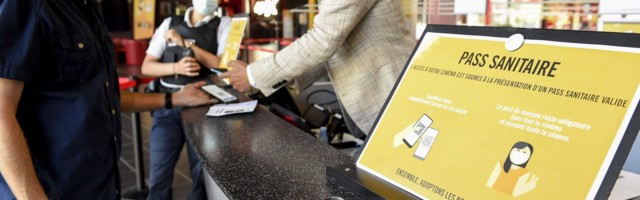 Prantsusmaa hakkab vangistama koroonapassita avalike asutuste külastajaid