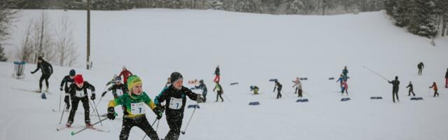 Haanja maratonil viivad lastele suusatunni läbi Ränkel ja Laursoo