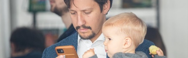 FOTOD | Luukas Kristjan Ilves tõi imearmsa pisipoja rahva sekka