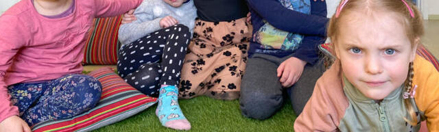 Lihavõttejänes on nagu päkapikk, ainult et hüppab ja on loom