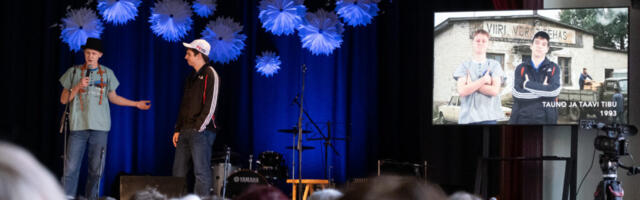 GALERII | HIIGlased kinkisid Eestile sünnipäevaks etenduse