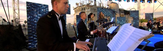 Reporter: Eesti artistid laulavad sõdurite auks!