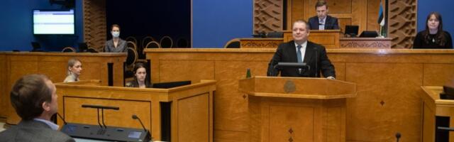 Keskkonnaminister Erki Savisaar astus ametisse