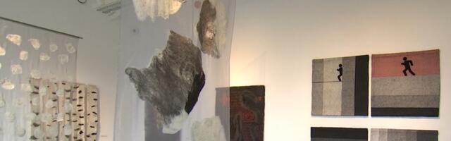 Erika ja Tambet Pedak avasid Tartu Kunstimajas viltvaipade näituse