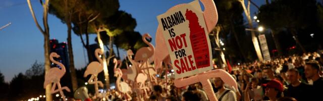 Albaania politsei kasutas protestijate pihta pisargaasi