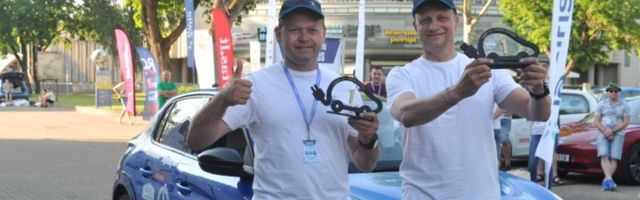 Nad tegid seda jälle: “pöörased leedulased” võitsid e-autode võidusõidu