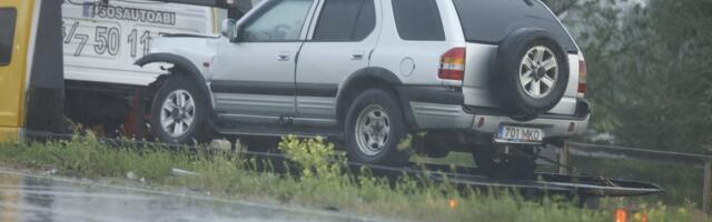 FOTOD | Saku vallas toimus raske liiklusõnnetus. Viga sai neli inimest