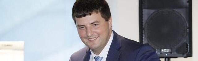 Omniva rahvusvahelist äri juhib mees, kelle tervis lubab Ameerikasse lennata vaid äriklassis