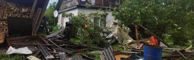FOTOD | Tugev torm lennutas Läti lõunaosas majad pilbasteks