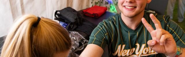 VIDEO | Tätoveering käele või benji-hüpe kõrgustest? Beach Grind pakub lisaks muusikale ohtralt tegevusi festivalialal