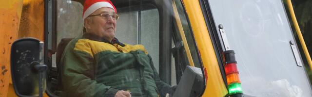 „Tund aega käis liiklus kuuse alt läbi.“ 55 aastat jõulupuid tõstnud Enn meenutab pöörasemaid hetki