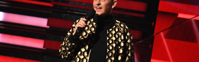 Ingellik käitumine on farss? Ellen DeGeneres hülgas oma alluvad ning torkab silma ülbusega