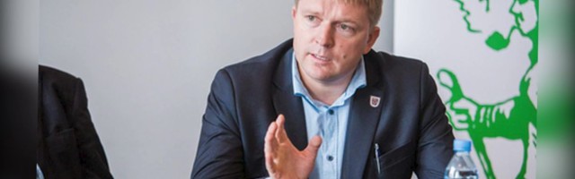 Reporter: Traagilises õnnetuses hukkunud Lääneranna vallavanem Mikk Pikkmets saadeti viimsele teele