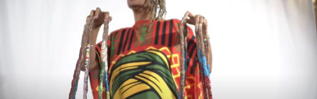 Südantlõhestav põhjus, miks see naine kasvatas oma küüned maailma pikimaks