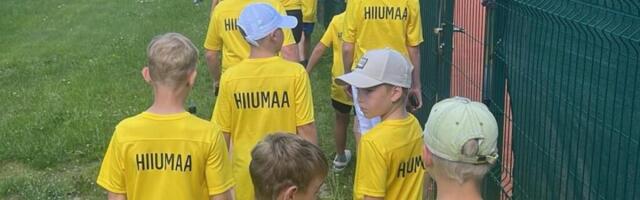 SPORT | Jalgpallihuvilised harjutasid itaallasest treeneri juhendamisel