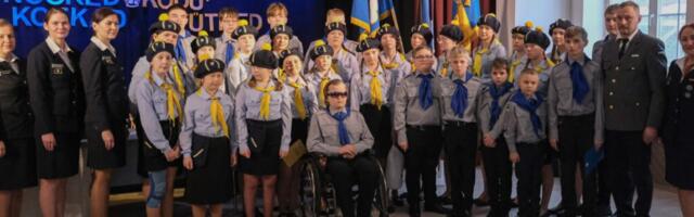 GALERII | Tunnustati Hiiumaa kodutütreid ja noorkotkaid