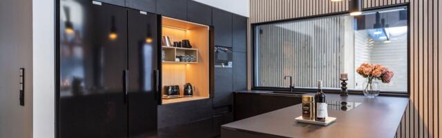 Soome AINA-köögid avab mööblisalongi Tallinnas