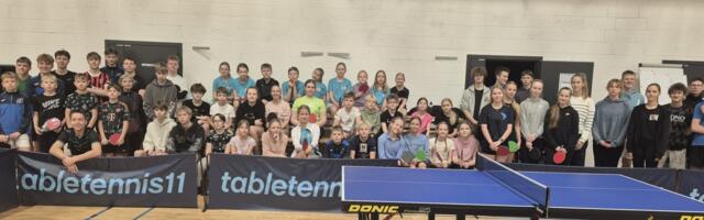 Noored võtsid lauatennises mõõtu