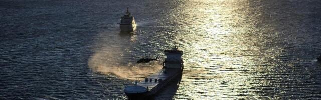 Merekaabli lõhkumises kahtlustatav laev eskorditakse Soomest välja