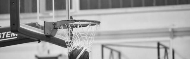 UMRO CAR: Beograd zapamtio kada je flaše konjaka bacao u Dunav