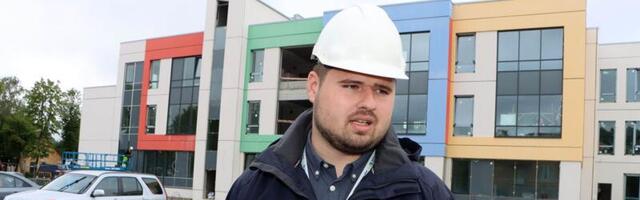 Raevunud mees tungis tänaval kallale Kohtla-Järve abilinnapeale