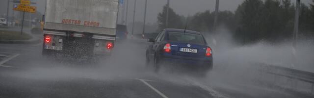 ILMATEADE | Läheb järjest külmemaks, tulekul on tugev sadu ja äike