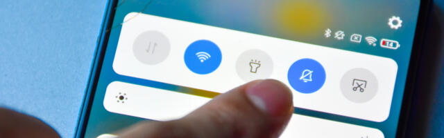 RIA selgitab, miks riigiäpis ei kasutata funktsiooni, mis paneks telefonid kiljuma