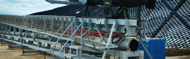 PILDID: Venemaa esitles paraadi käigus uusi lennukimootoriga ründedroone Geran-5