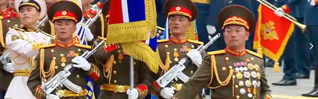 VIDEO: Põhja-Korea sõdurid marssisid Punase välja paraadil