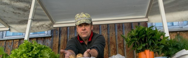 Saaremaine värske kartul jõudis Kuressaare turule