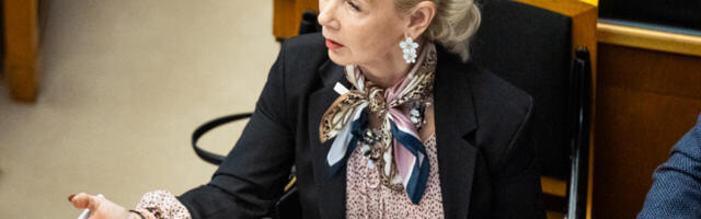 Helle-Moonika Helme: minister Purga kaitseb roppust, labasust ja vägivalda