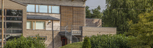 Oru kooli ehitushange läks lõhki