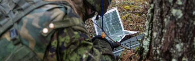 Üle 400 ajateenija lõpetasid sõduri baaskursuse