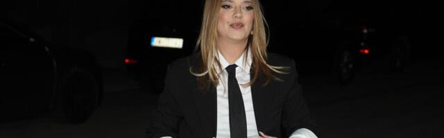 "NATPIS NA NADGROBNOM SPOMENIKU NE OPRAŠTAM NIKOME!" Muž je javno prevario, a ona sad šokirala šokirala objavom: "Vreme je jednostavno isteklo" (FOTO)