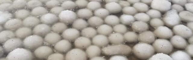 FOTOD JA VIDEOD | Krapi rannas saab juba näha jääpalle