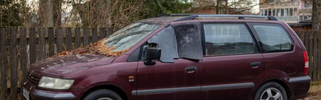 Sõiduki registrist kustutamise lõiv tõuseb järgmisel aastal 15 eurolt 800 eurole