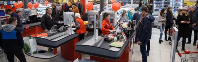 Aprillis jaekaubanduse kasv pidurdus, toidukaupluste langus süvenes