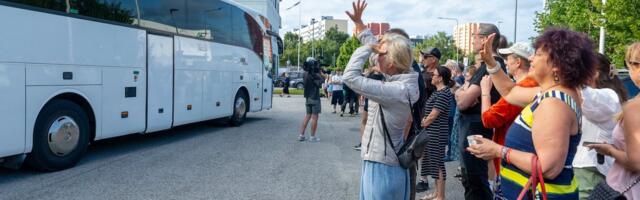 VIDEO JA FOTOD | Ajateenistust alustas täna üle 700 noore, paljud soovijad jäid pingile