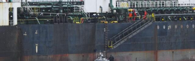 Rootsi rannikuvalve pidas kinni Läänemerel naftalekke tekitamises kahtlustatava tankeri