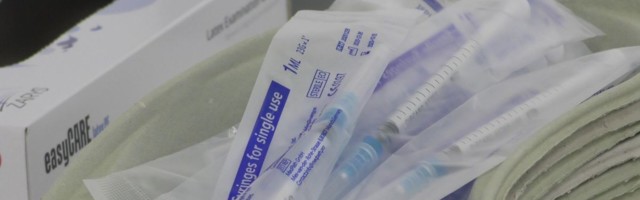 Reporter: Töötavaid idavirulasi vaktsineeritakse alates 16. eluaastast